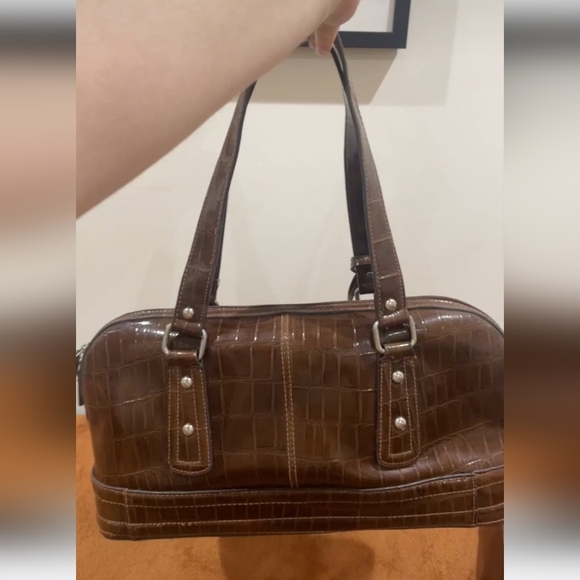 Liz claiborne crazy horse hand bag bundle of 2 GUC - Picture 8 of 16